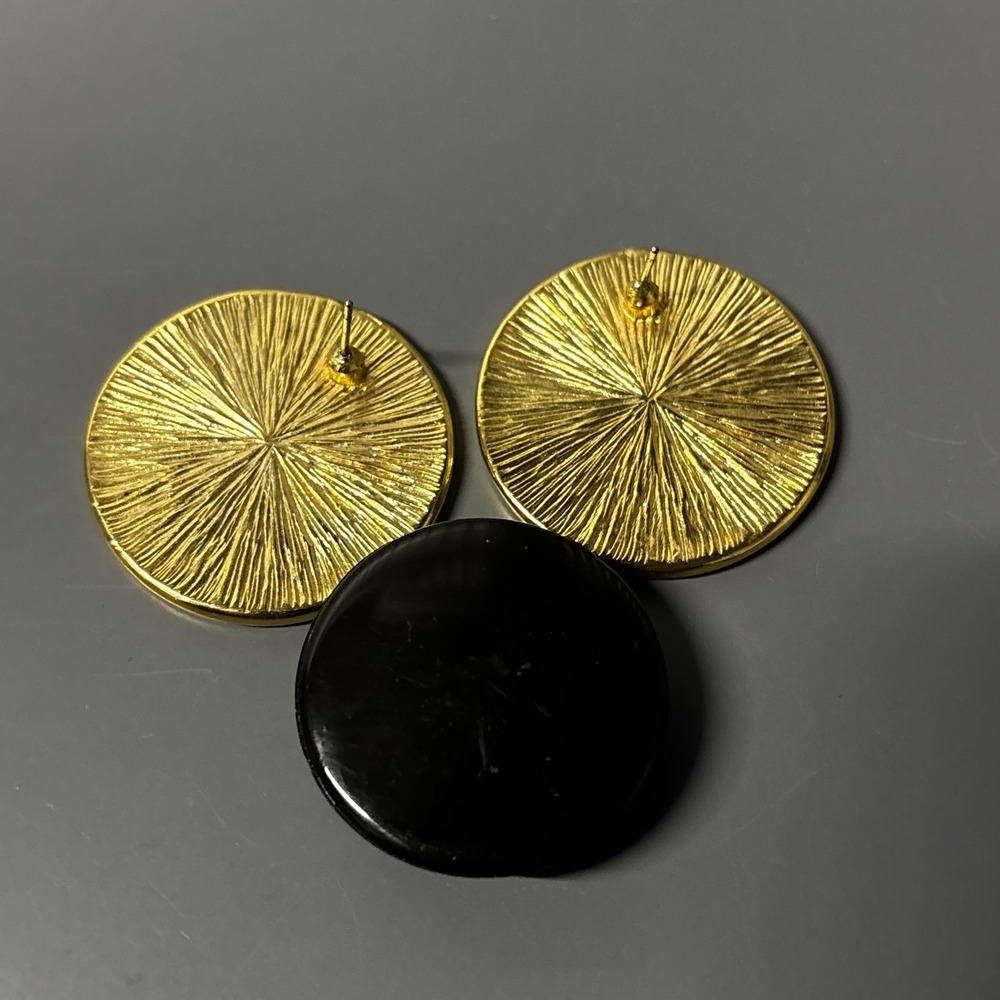 Gold Tone Reversible Round Disc Earrings Purple Floral Enamel Statement Studs - Picture 8 of 9